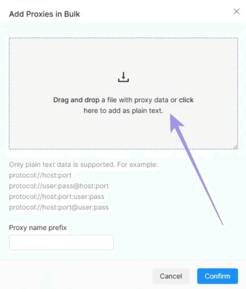 Окно пакетного импорта Octo Browser с областью для загрузки файла со списком прокси / Octo Browser bulk import window with an area for uploading a proxy list file